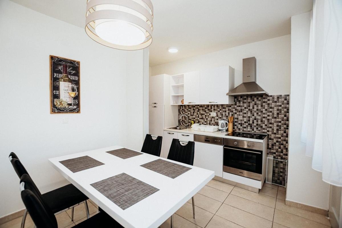 Double And Single S Apartments Zára Kültér fotó